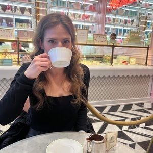 Meet your Posher, Victoria